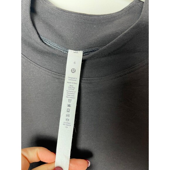Lululemon Shirt Womens 6 Black Pima Cotton Mock Neck Cropped Boxy Tee Oversized - Picture 2 of 5